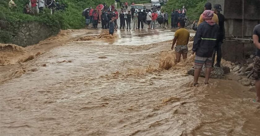 सेवार खोलाबाट एक जना व्यवारीसे व्यक्तिको उद्धार